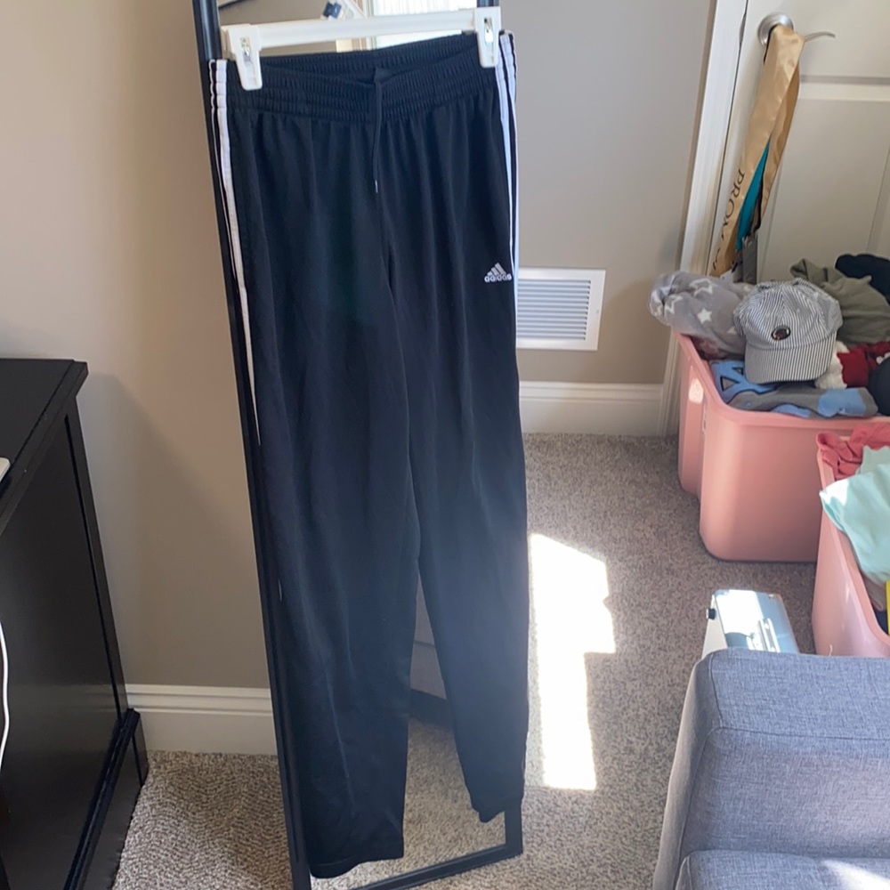 Black adidas sweatpants, size M !!